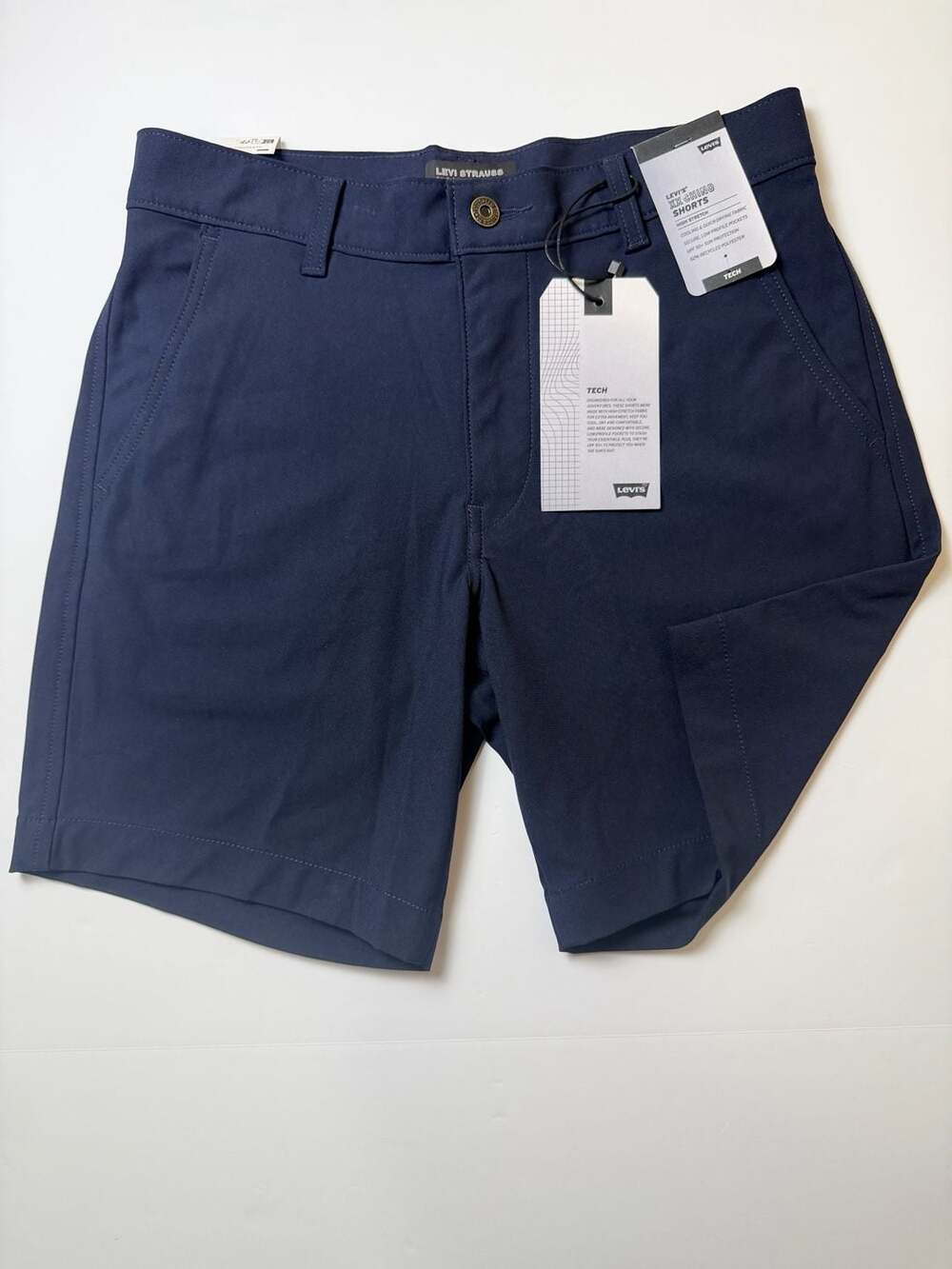 Levi’s Men’s XX Chino Tech Standard Fit Shorts Size 30 Navy Blue Stretch.